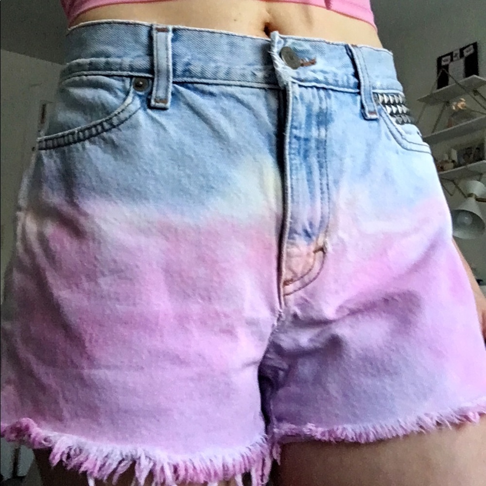 High waist dip-dyed cutoffs